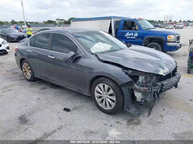 2015 1HGCR2F8XFA010664 main image