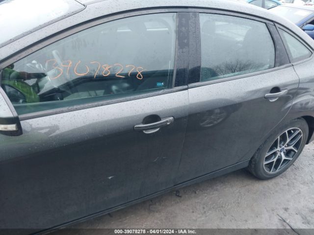 1FADP3H2XHL306448 Ford FOCUS SEL
