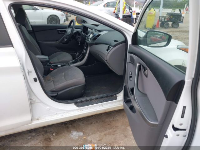 5NPDH4AE3EH481819 Hyundai ELANTRA SE