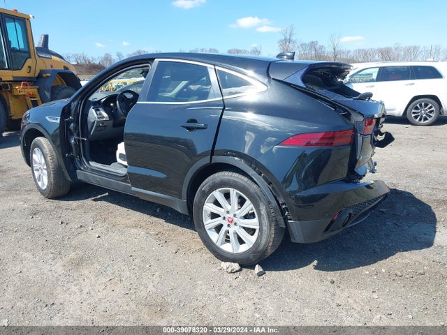 2018 JAGUAR E-PACE SADFJ2FX0J1Z27054 Photo 2
