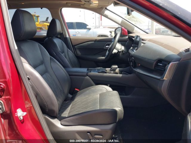 JN8BT3DC9NW121060 Nissan Rogue Platinum Fwd