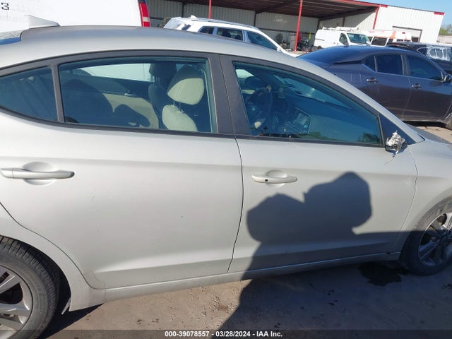 Hyundai Elantra Value Edition 2018 KMHD84LF6JU668425 Image 13