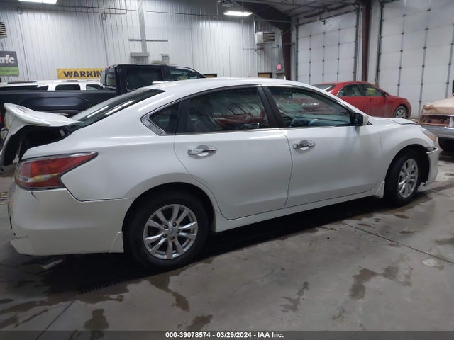 Nissan Altima 2.5 S 2014 1N4AL3AP7EN223578 Image 13