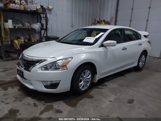 Nissan Altima 2.5 S 2014 1N4AL3AP7EN223578 Image 2