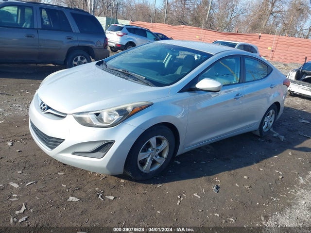 Hyundai ELANTRA SE 2015 5NPDH4AE7FH635899 Image 2