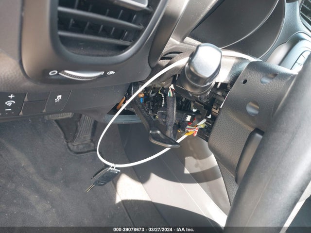 KIA g 2018 KNDJN2A21J7546218 Image 22