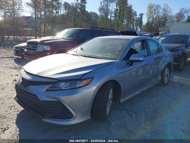 Toyota CAMRY LE 2022 4T1C11AK9NU649680 Image 2