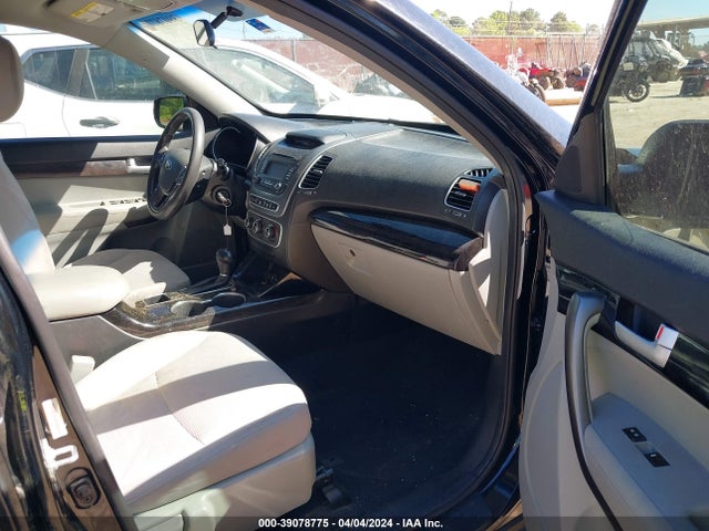 KIA SORENTO LX 2015 5XYKT3A68FG603656 Image 5