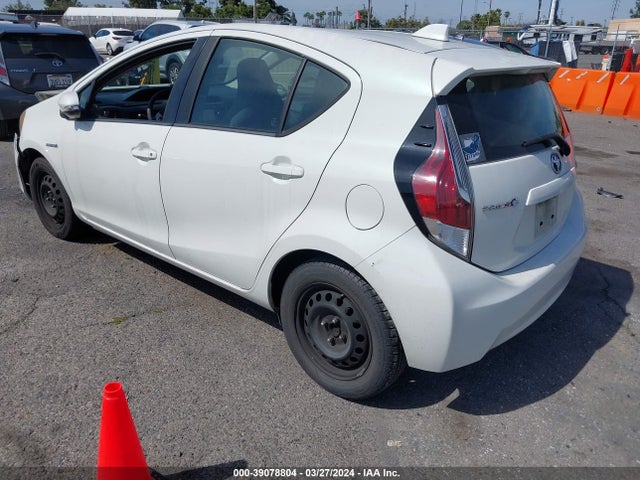 Toyota Prius C One 2015 JTDKDTB39F1587324 Image 3