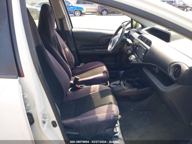 Toyota Prius C One 2015 JTDKDTB39F1587324 Image 5