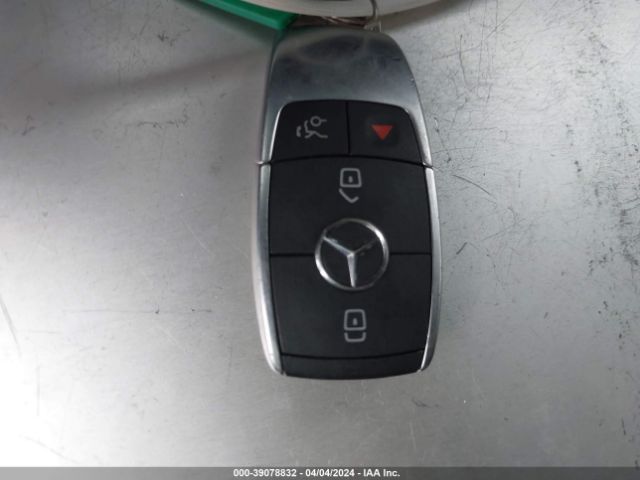 WDD3G4EB3LW038811 Mercedes-Benz A 220