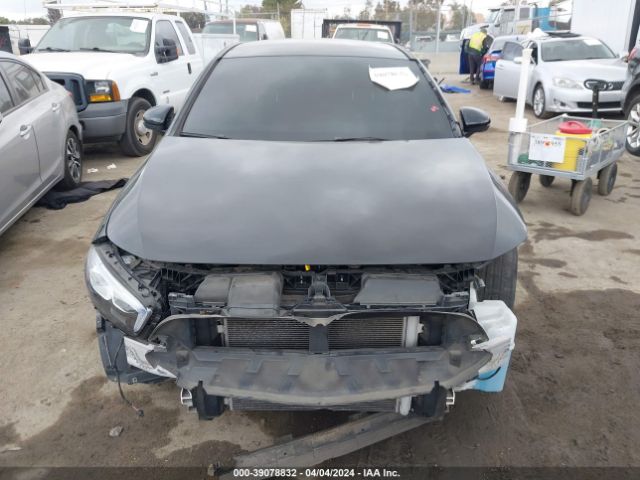 WDD3G4EB3LW038811 Mercedes-Benz A 220