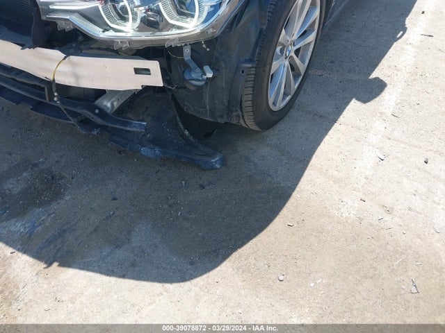 BMW 320i 2018 WBA8E1G55JNU91369 Image 18