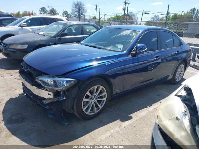 BMW 320i 2018 WBA8E1G55JNU91369 Image 2
