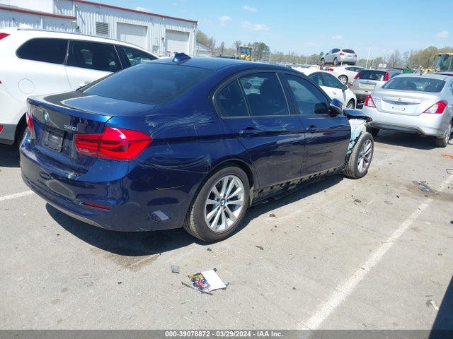 BMW 320i 2018 WBA8E1G55JNU91369 Image 4