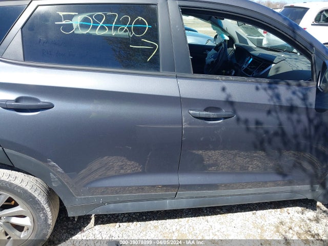 Hyundai TUCSON SE 2018 KM8J23A46JU789004 Image 13