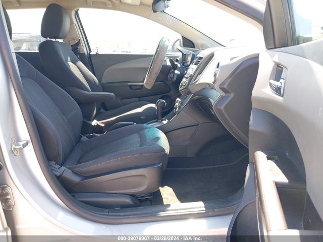 Chevrolet Sonic Lt Auto 2014 1G1JC6SH9E4116839 Image 5