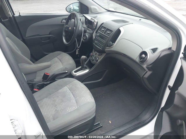Chevrolet Sonic Ls Auto 2014 1G1JA6SH2E4168173 Image 5
