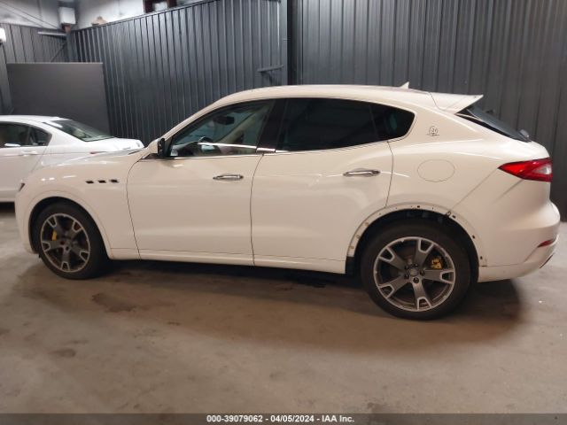 ZN661YUS8HX233062 Maserati LEVANTE S