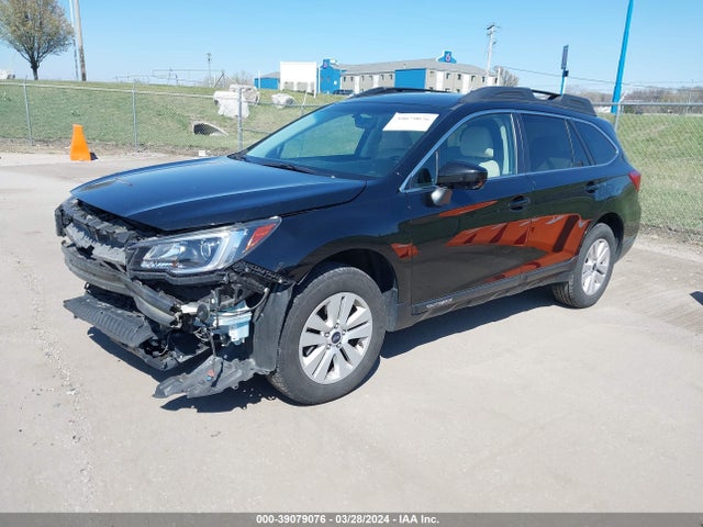 Subaru Outback 2.5i Premium 2018 4S4BSACC7J3217135 Image 2