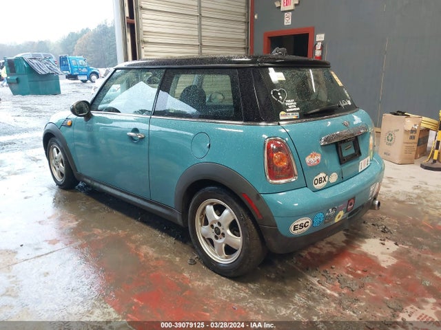 2009 MINI COOPER WMWMF33589TW78089 Photo 2