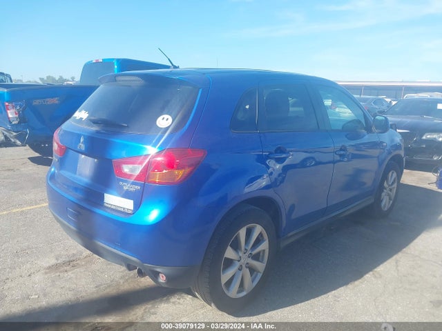 4A4AP3AU2FE058313 Mitsubishi Outlander Sport Es