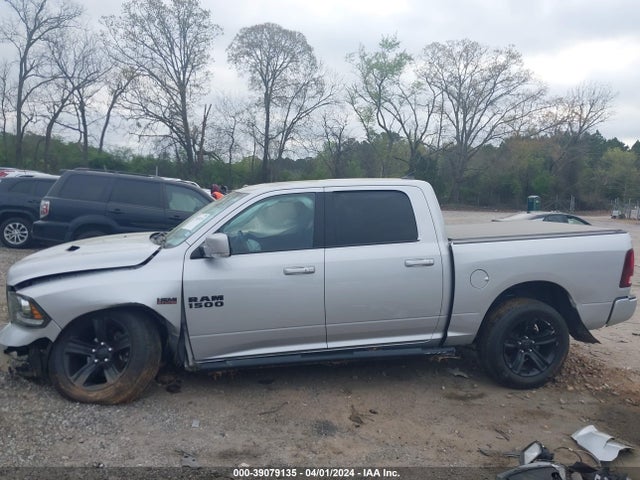 RAM 1500 Night  4x4 5'7 Box 2017 1C6RR7MT1HS666074 Image 15