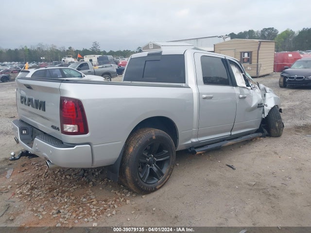 RAM 1500 Night  4x4 5'7 Box 2017 1C6RR7MT1HS666074 Image 4
