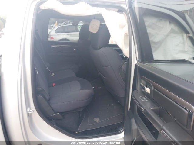 RAM 1500 Night  4x4 5'7 Box 2017 1C6RR7MT1HS666074 Image 8