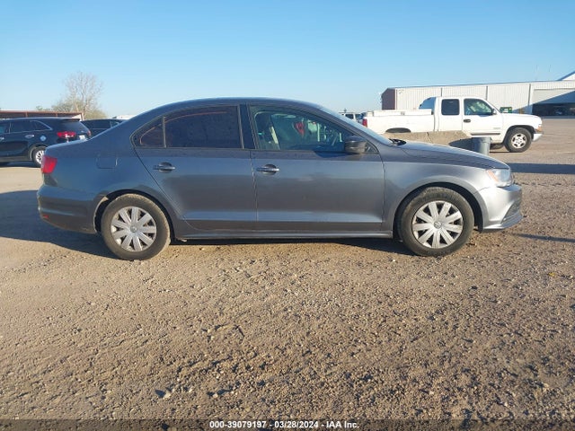3VW2K7AJ2FM402074 Volkswagen Jetta 2.0l S