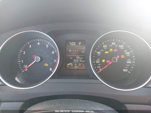 3VW2K7AJ2FM402074 Volkswagen Jetta 2.0l S