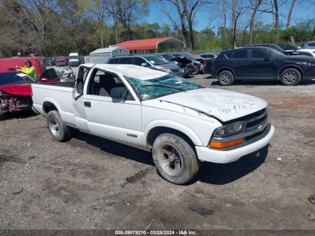 Auction sale of the 2000 Chevrolet S-10 Ls, vin: 1GCCS195XY8282236, lot number: 39079210