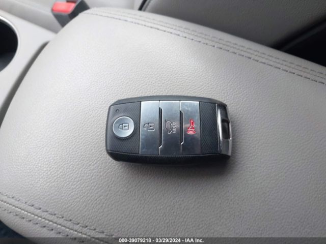 KNDPNCAC2H7275706 KIA Sportage Ex