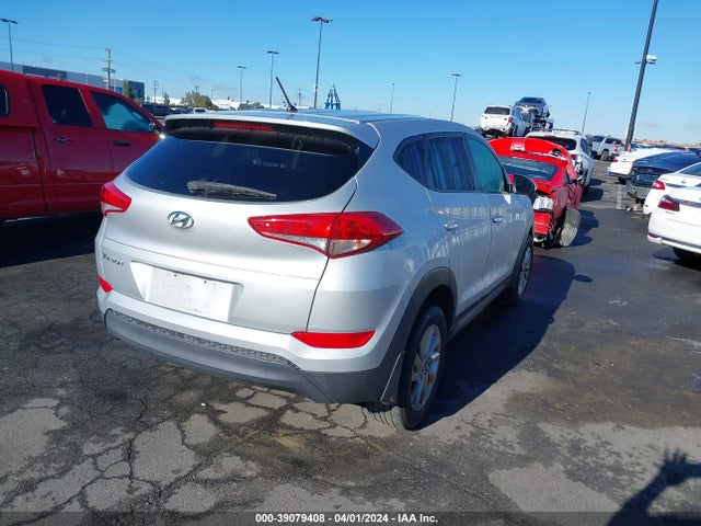 Hyundai TUCSON SE 2018 KM8J23A49JU813389 Image 4