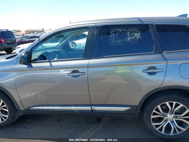 Mitsubishi Outlander Es 2017 JA4AD2A30HZ035281 Image 14