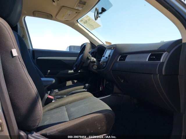 Mitsubishi Outlander Es 2017 JA4AD2A30HZ035281 Image 5