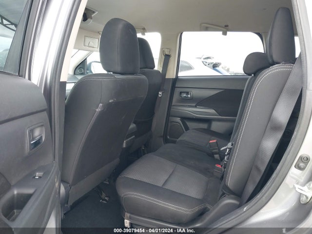Mitsubishi Outlander Es 2017 JA4AD2A30HZ035281 Image 8