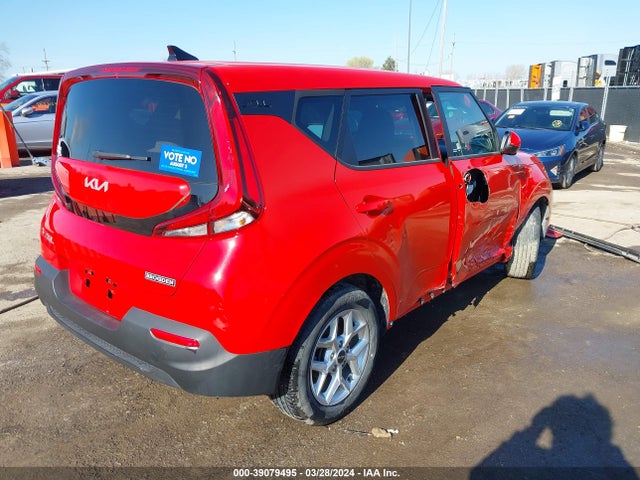 KIA SOUL LX 2022 KNDJ23AUXN7161326 Image 4