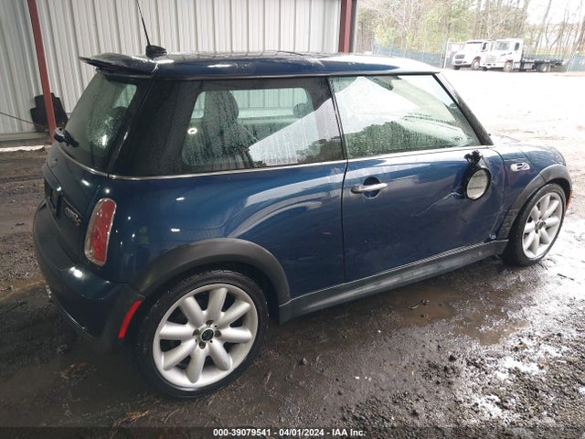 2006 MINI COOPER S WMWRE33516TJ38670 Photo 3