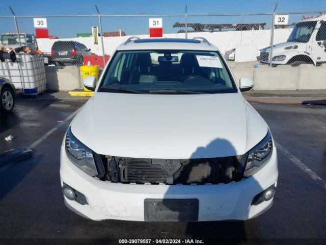 WVGAV7AX4GW501132 Volkswagen TIGUAN SE