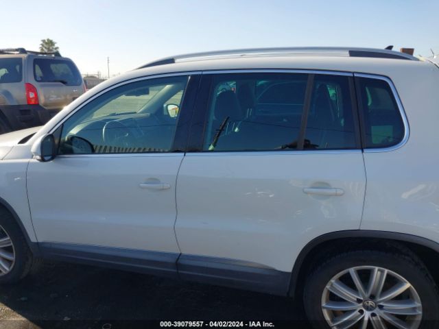 WVGAV7AX4GW501132 Volkswagen TIGUAN SE