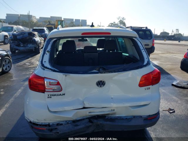 WVGAV7AX4GW501132 Volkswagen TIGUAN SE