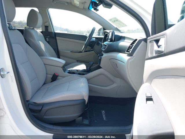 KM8J33ALXKU901258 Hyundai TUCSON SEL