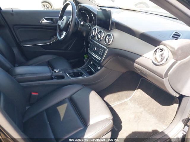 WDCTG4GB2KJ583797 Mercedes-Benz Gla 250 4matic