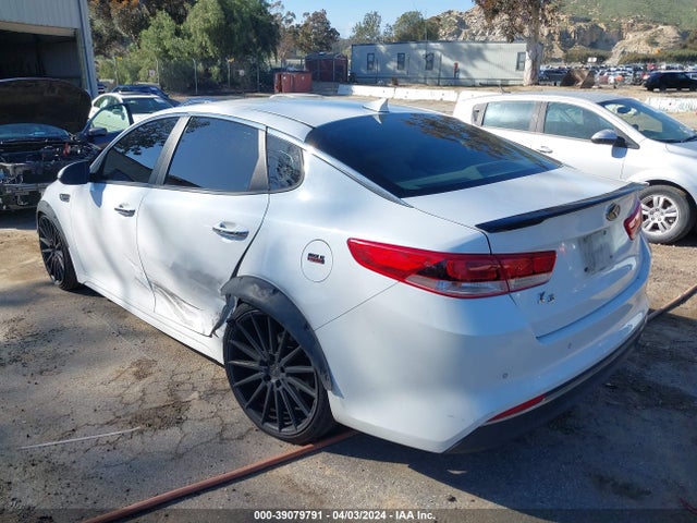 KIA Optima Lx 2018 5XXGT4L3XJG261087 Image 3