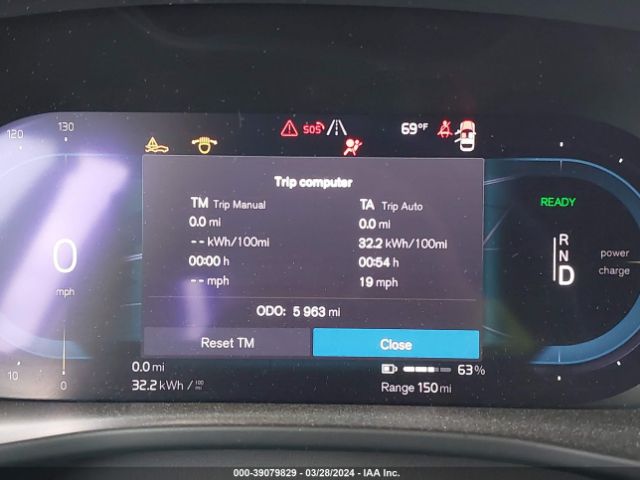 YV4ED3GL9P2038043 Volvo C40 Recharge Pure Electric Twin Plus