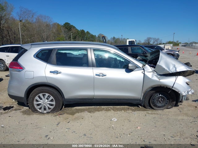 Nissan ROGUE S 2015 KNMAT2MTXFP565559 Image 13