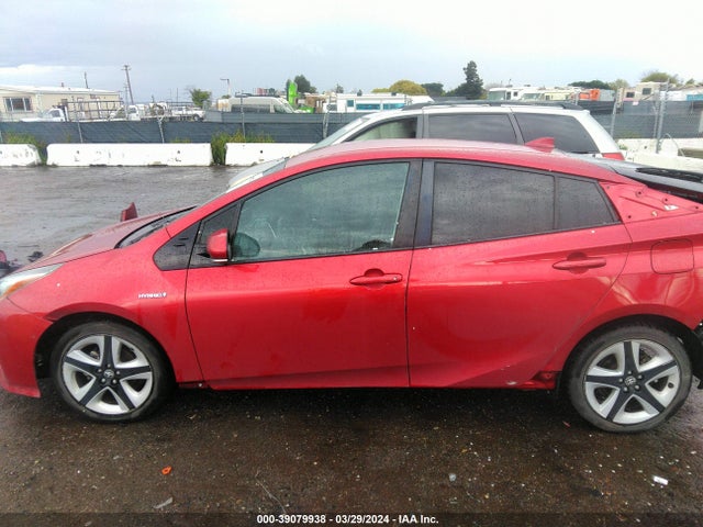 Toyota Prius Three Touring 2017 JTDKARFU2H3051417 Image 14