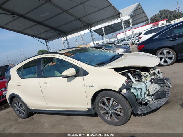 Toyota Prius C One 2018 JTDKDTB37J1619499 Image 14