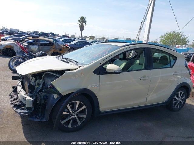 Toyota Prius C One 2018 JTDKDTB37J1619499 Image 15